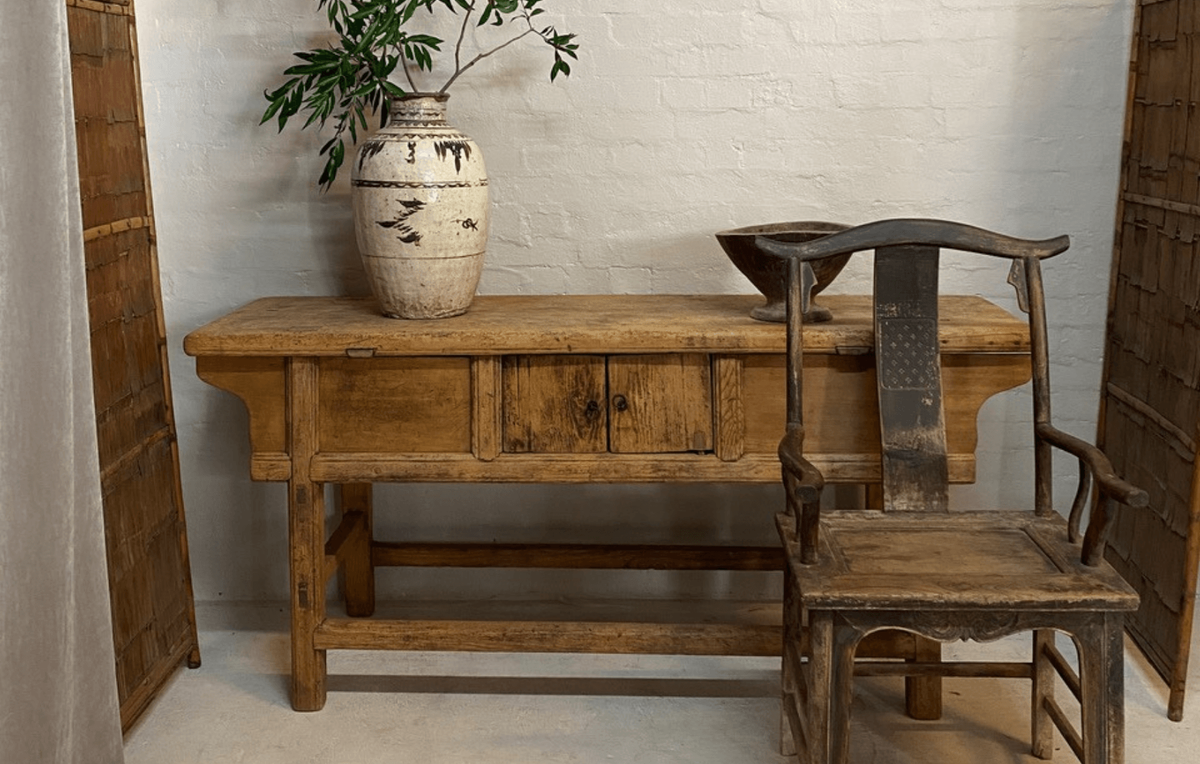 How to incorporate vintage chairs into a modern home design | Water Tiger