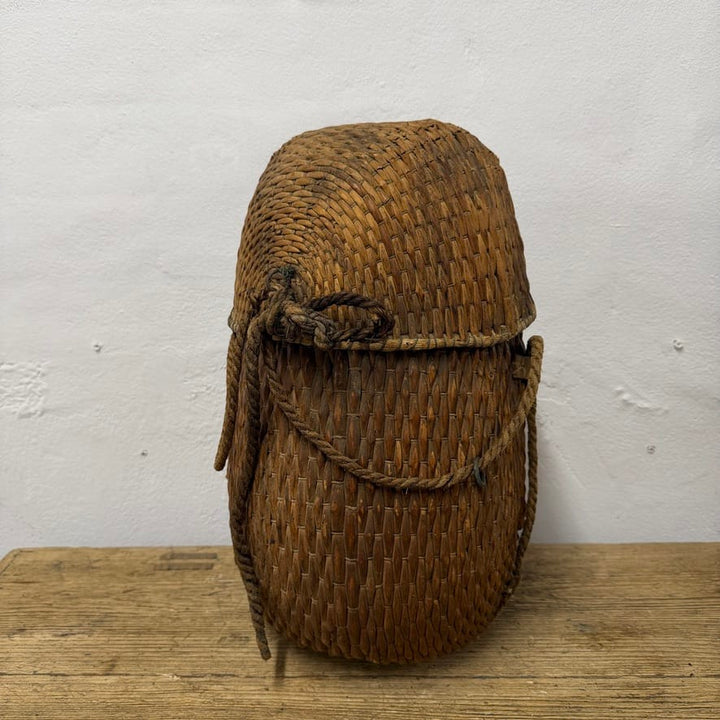Water Tiger Decor Willow Fishing Baskets With Top and Rope