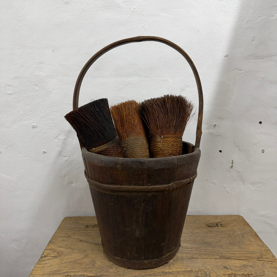 Water Tiger Decor Antique Well Buckets With Wooden Handles