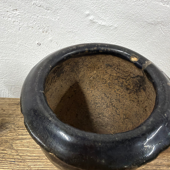 Water Tiger Decor Small Antique Black Ceramic Pot